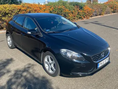 Volvo V40 2015 (miniatűr)