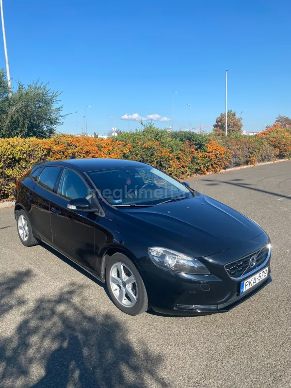 Volvo V40 2015