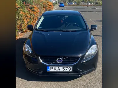 Volvo V40 2015 (miniatűr)