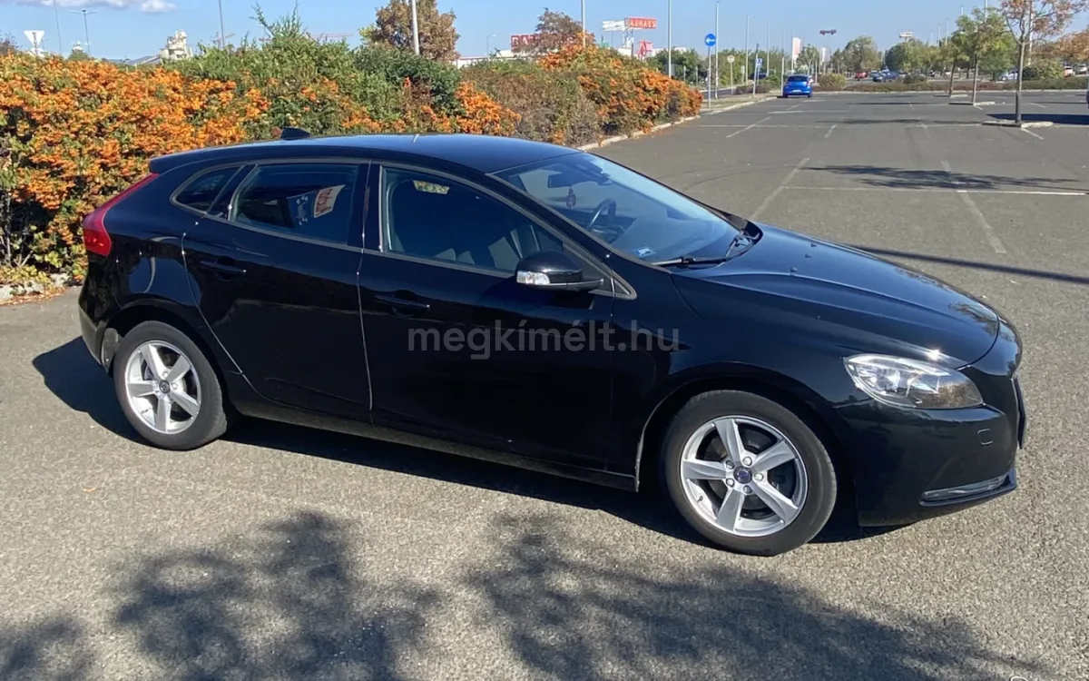 Volvo V40 2015