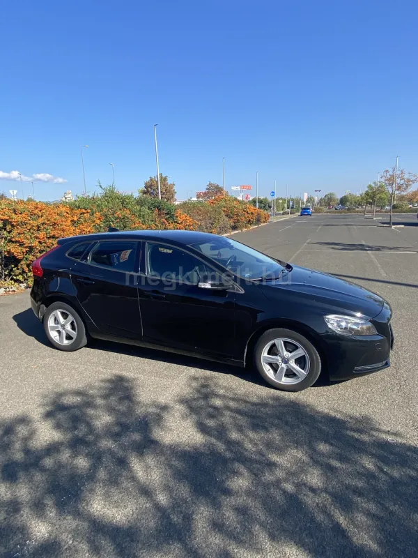 Volvo V40 2015