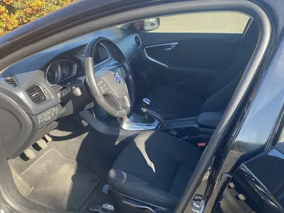 Volvo V40 2015 (miniatűr)