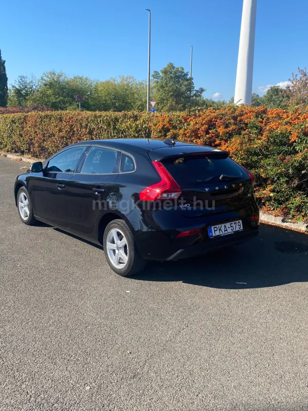 Volvo V40 2015