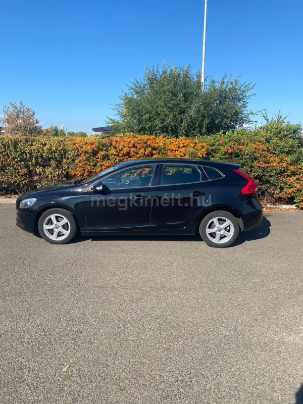 Volvo V40 2015