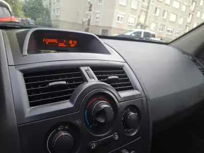 Renault Megane 2004 (miniatűr)