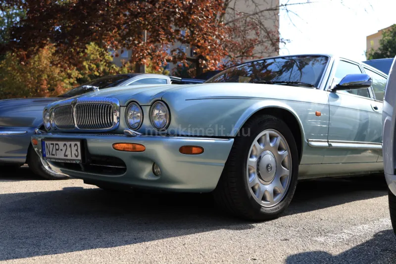 Jaguar Daimler 2000