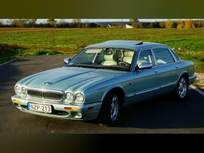 Jaguar Daimler 2000 (miniatűr)