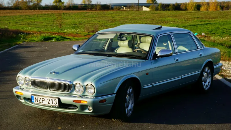 Jaguar Daimler 2000