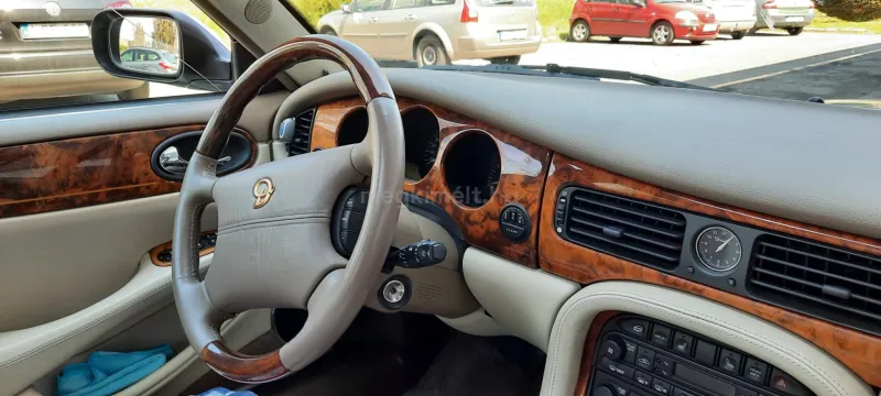 Jaguar Daimler 2000