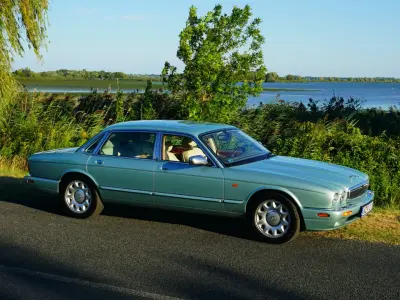 Jaguar Daimler 2000 (miniatűr)