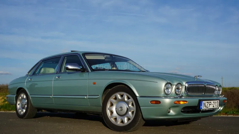 Jaguar Daimler 2000