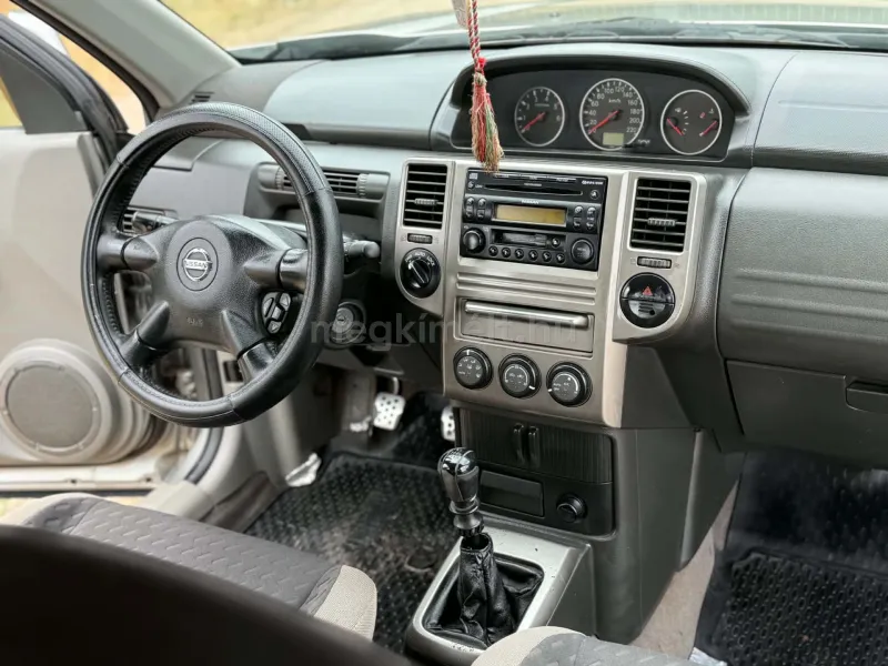 Nissan X-Trail 2004