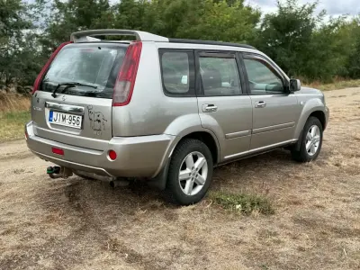 Nissan X-Trail 2004 (miniatűr)