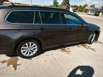 Volkswagen Passat Variant 2018 (miniatűr)