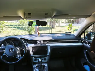 Volkswagen Passat Variant 2018 (miniatűr)