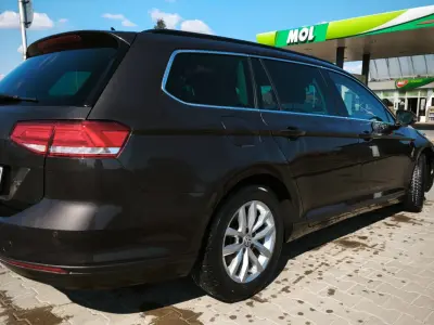 Volkswagen Passat Variant 2018 (miniatűr)