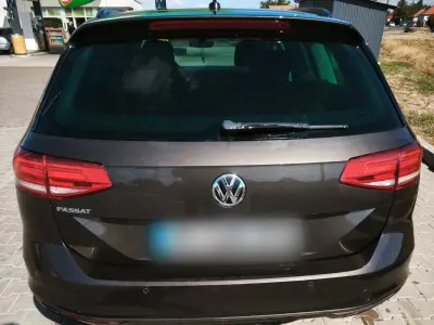 Volkswagen Passat Variant 2018 (miniatűr)