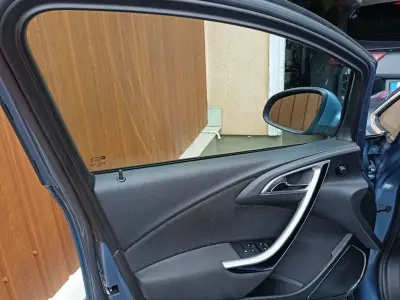 Opel Astra 2010 (miniatűr)