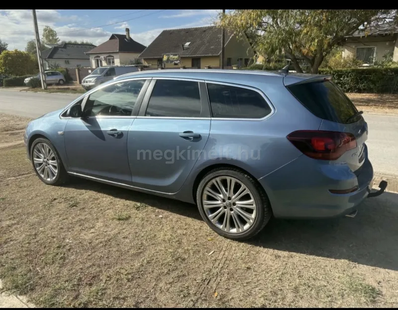 Opel Astra 2010