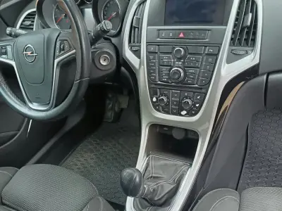 Opel Astra 2010 (miniatűr)