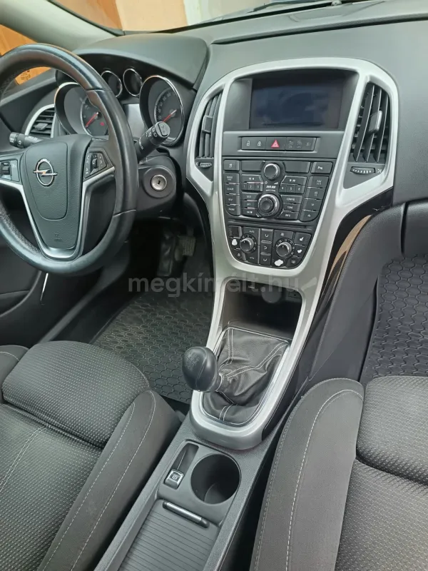 Opel Astra 2010