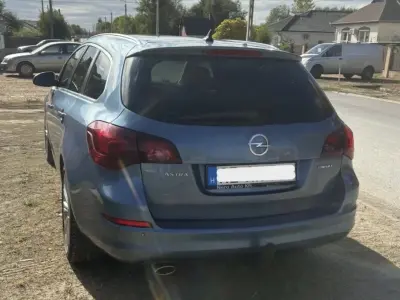 Opel Astra 2010 (miniatűr)