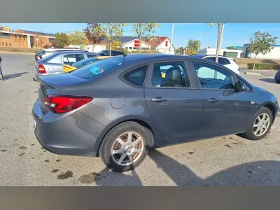 Opel Astra 2016 (miniatűr)