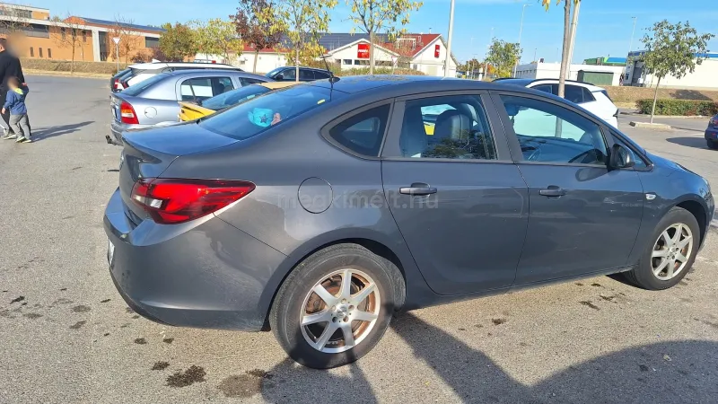 Opel Astra 2016