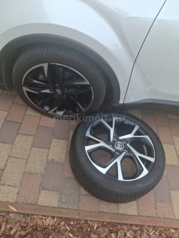 Toyota C-HR 2023