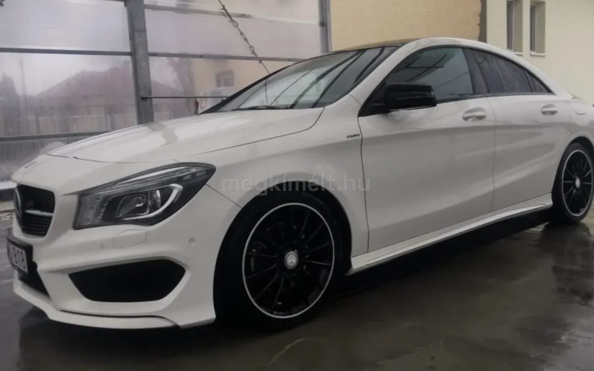 Mercedes-Benz CLA 220 2013