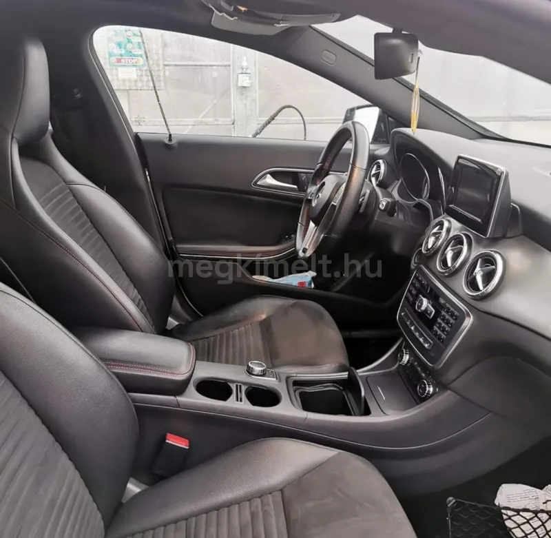 Mercedes-Benz CLA 220 2013
