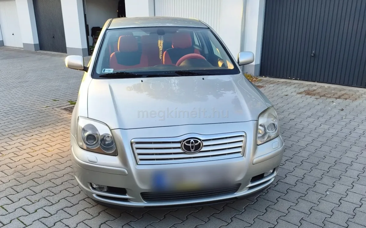 Toyota Avensis 2004