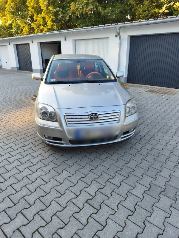 Toyota Avensis 2004