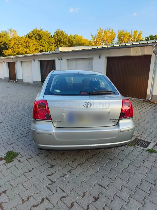 Toyota Avensis 2004
