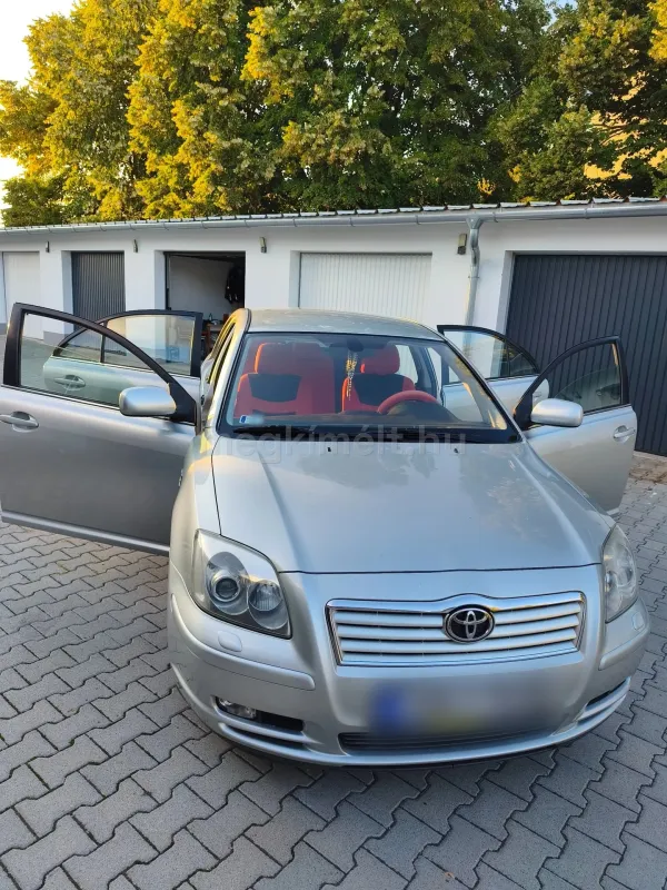 Toyota Avensis 2004