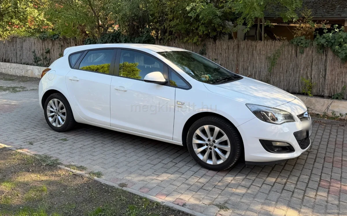 Opel Astra 2013
