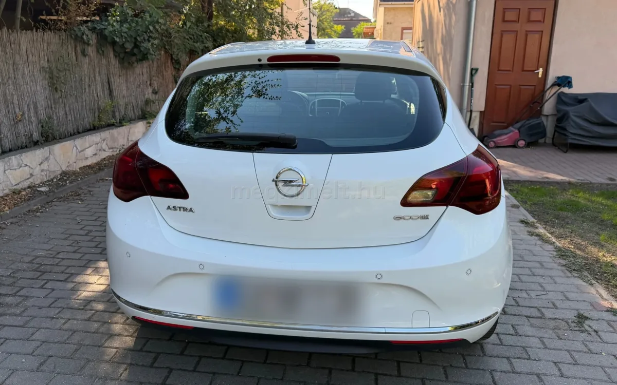 Opel Astra 2013