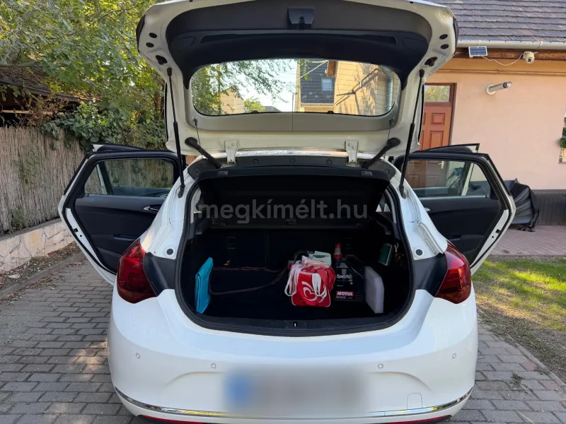 Opel Astra 2013
