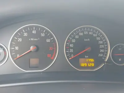 Opel Vectra 2004 (miniatűr)