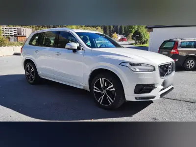 Volvo XC90 2017 (miniatűr)