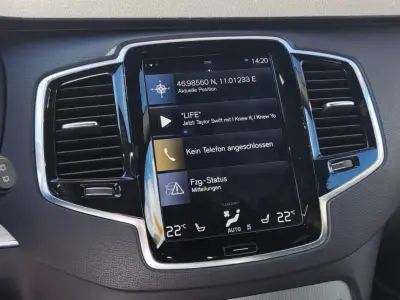 Volvo XC90 2017 (miniatűr)