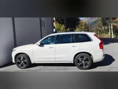 Volvo XC90 2017 (miniatűr)