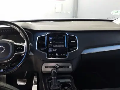 Volvo XC90 2017 (miniatűr)