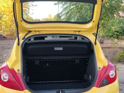 Opel Corsa 2009 (miniatűr)
