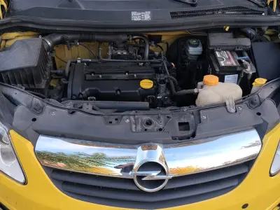 Opel Corsa 2009 (miniatűr)