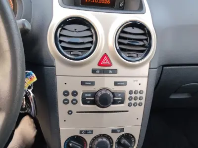 Opel Corsa 2009 (miniatűr)