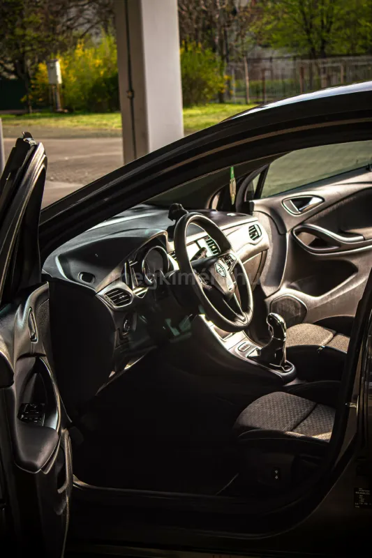 Opel Astra 2016
