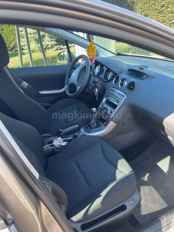 Peugeot 308 2012