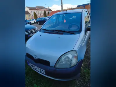 Toyota Yaris 2000 (miniatűr)
