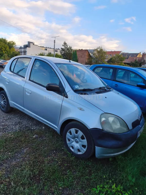 Toyota Yaris 2000